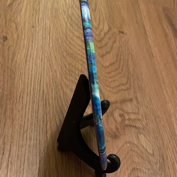 Acrylic paint pour on wood disk - Picture 8 of 11